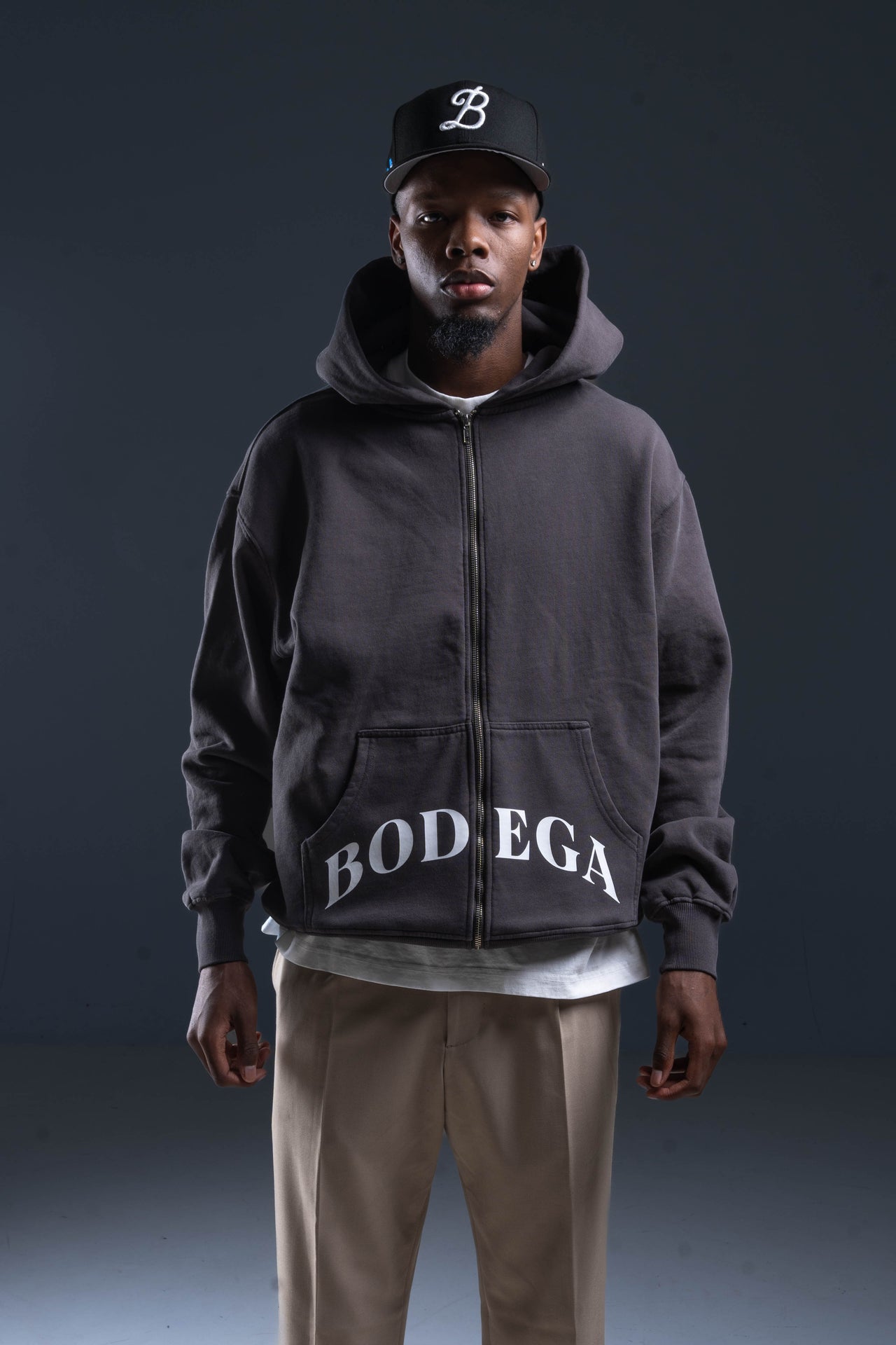 BODEGA LOGO ZIP HOODIE IN SHADOW